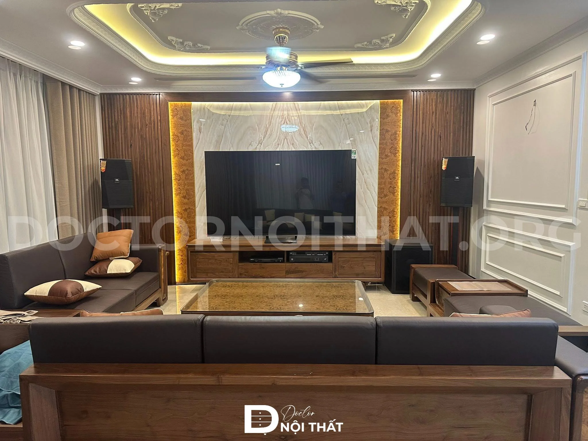 Thi công nội thất phòng khách nhanh chóng, đúng tiến độ