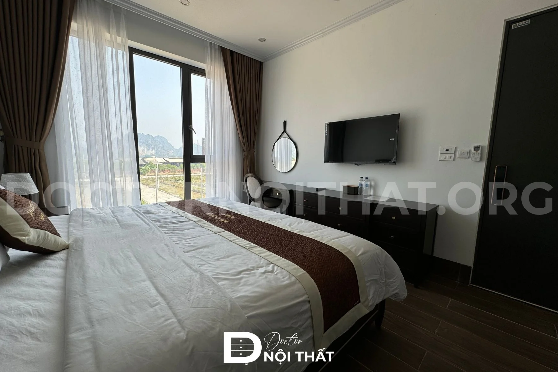 Kệ tivi phòng ngủ Doctor Nội Thất thi công cho khách hàng